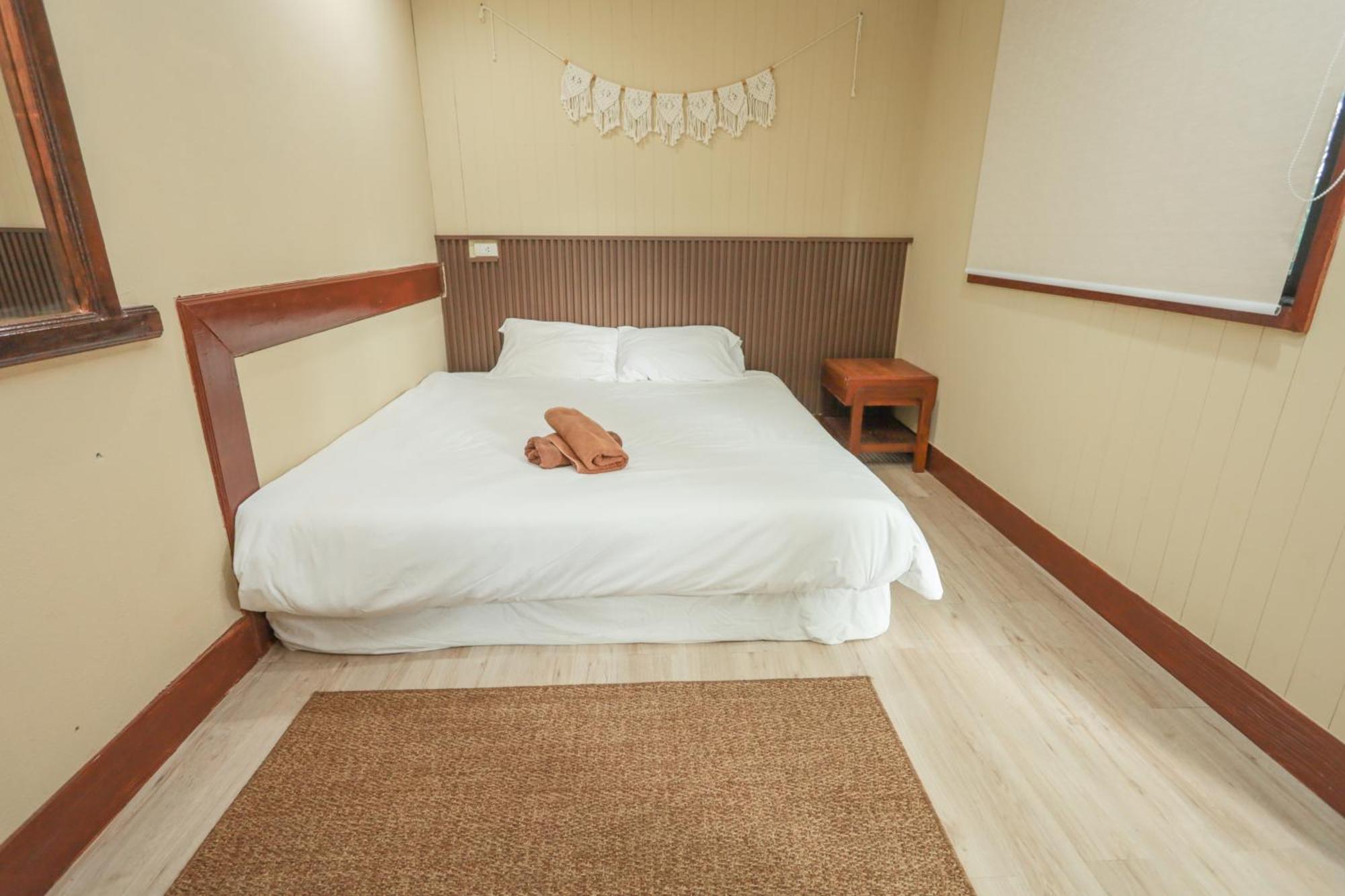 U'Re Holitel Hotel Hatrin Szoba fotó