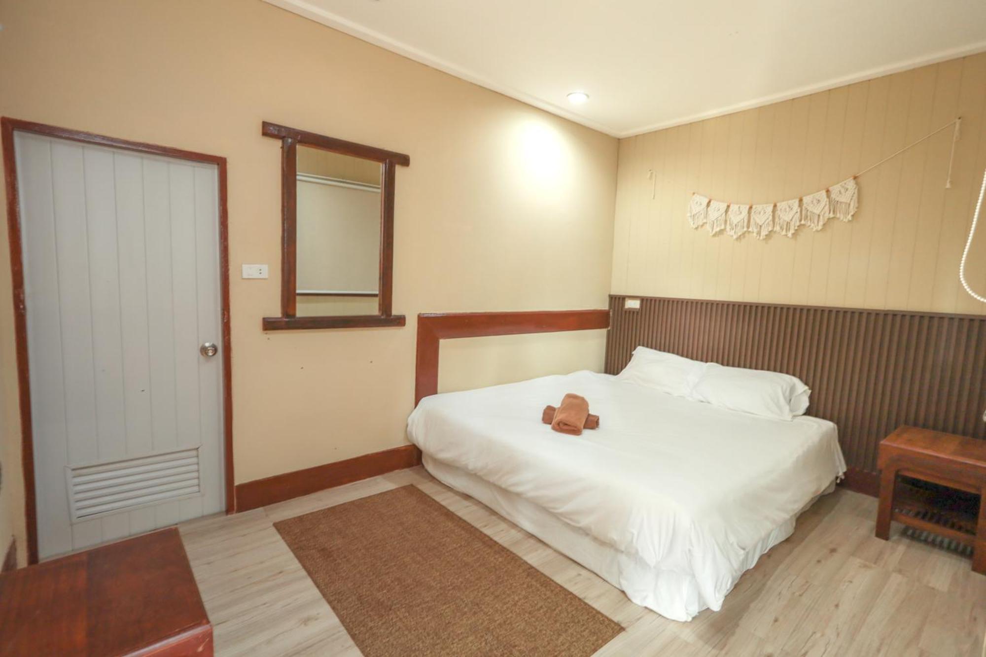 U'Re Holitel Hotel Hatrin Szoba fotó