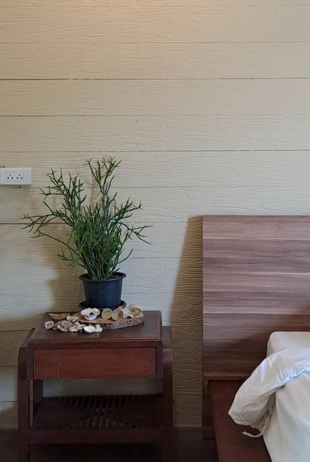 U'Re Holitel Hotel Hatrin Kültér fotó