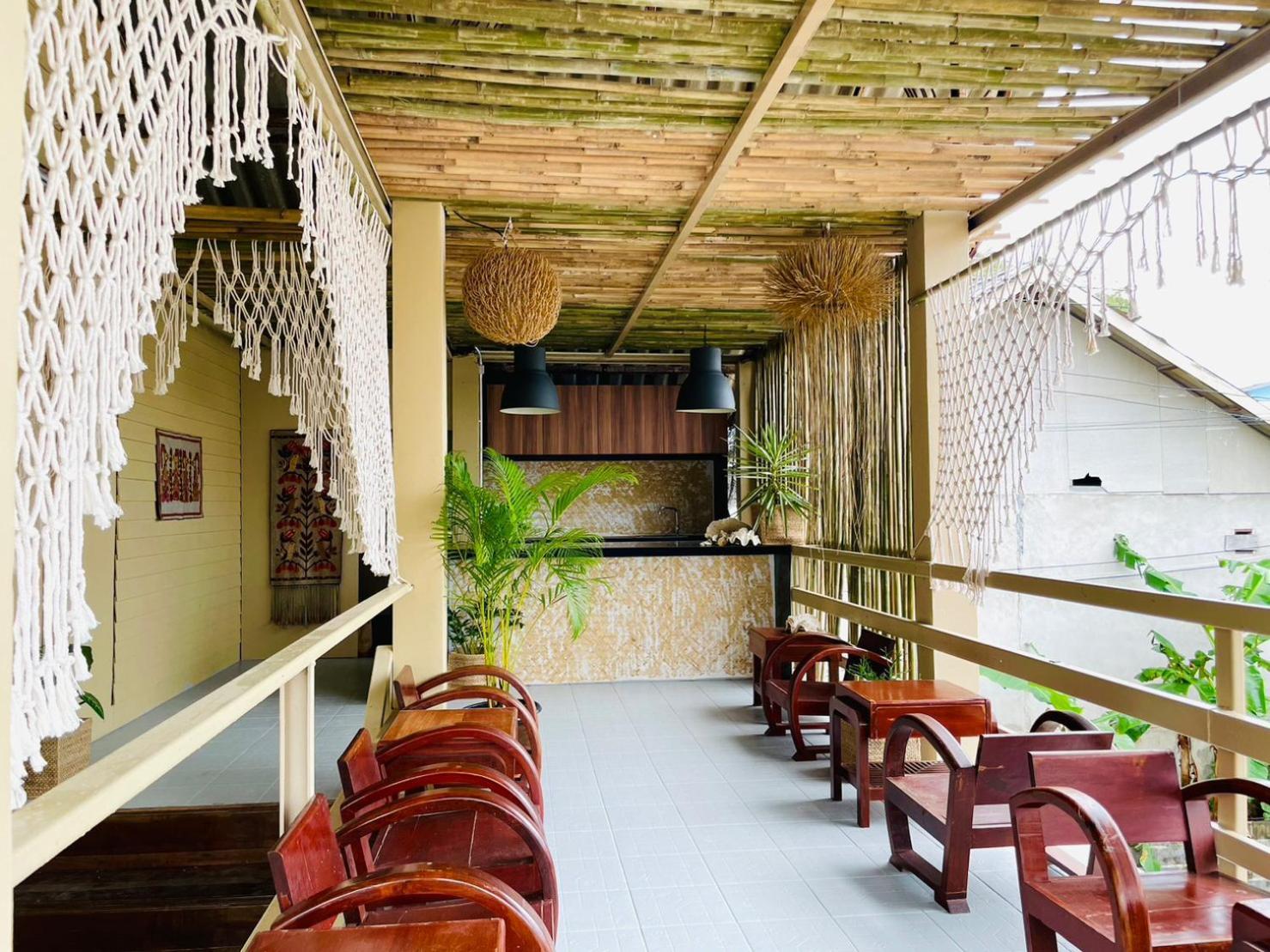 U'Re Holitel Hotel Hatrin Kültér fotó