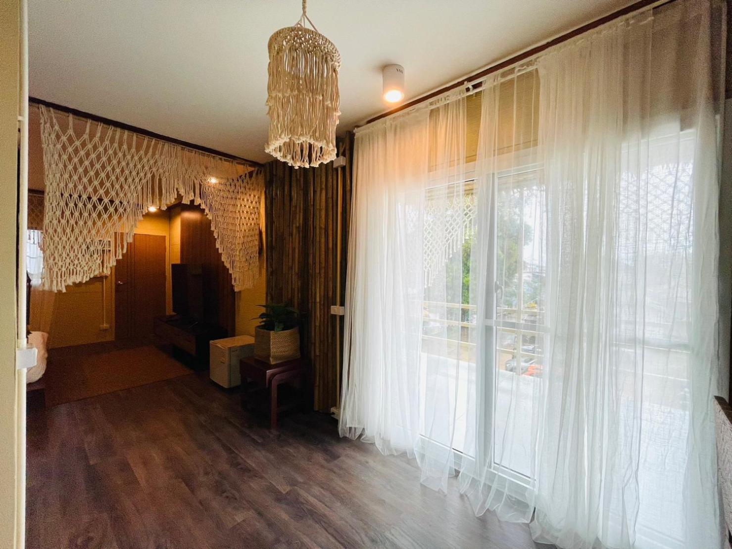 U'Re Holitel Hotel Hatrin Kültér fotó