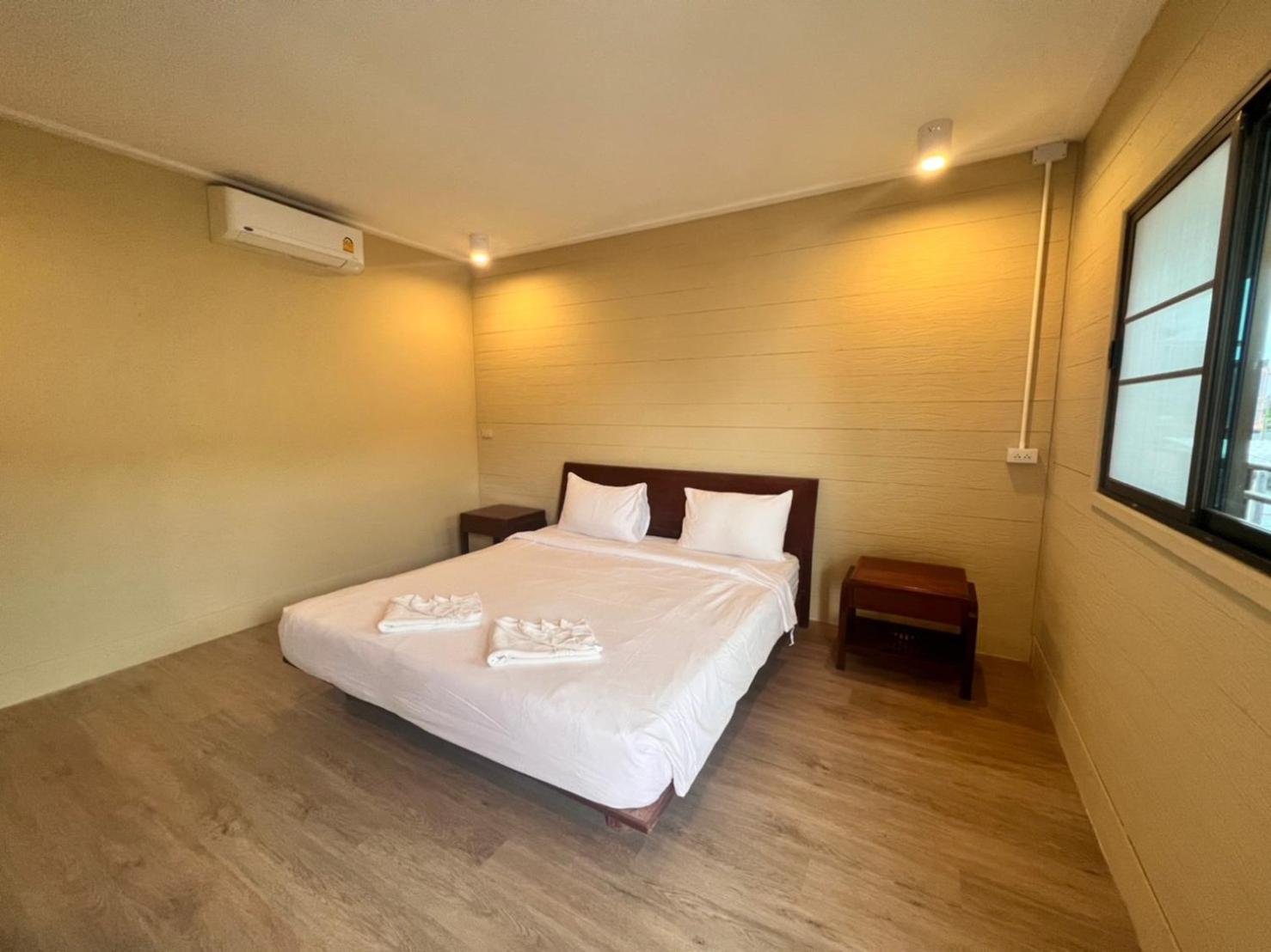 U'Re Holitel Hotel Hatrin Kültér fotó